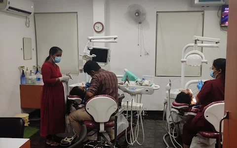Valayil Dental Clinic Palarivattom - the best root canal treatment in Mamangalam Palarivottam image