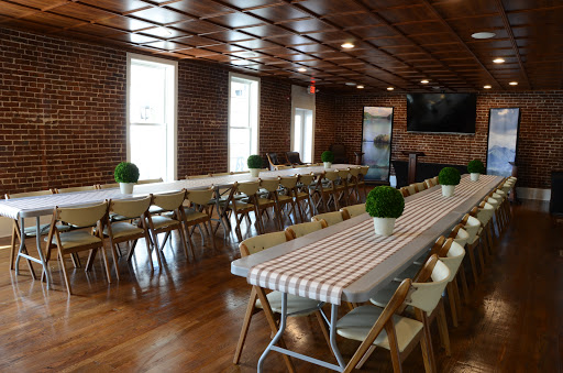 Funeral Home «Moore-Cortner Funeral Home», reviews and photos, 300 1st Ave NW, Winchester, TN 37398, USA