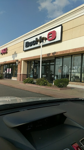 Buckle, 670 Elsinger Blvd Ste 30, Conway, AR 72032, USA, 