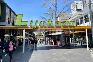 Lijnbaan shopping area image