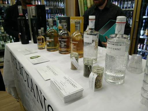 Wine Store «Palo Alto Fine Wine & Spirits», reviews and photos, 3163 Middlefield Rd, Palo Alto, CA 94306, USA