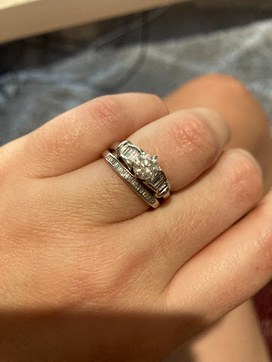 Watch Repair Service «Fast-Fix Jewelry & Watch Repairs», reviews and photos, 8405 S Park Meadows Center Dr #1019, Lone Tree, CO 80124, USA