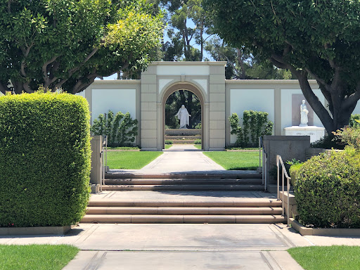 Memorial Park «Forest Lawn - Hollywood Hills», reviews and photos, 6300 Forest Lawn Dr, Los Angeles, CA 90068, USA