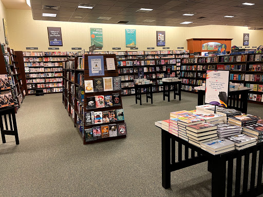 Book Store «Barnes & Noble», reviews and photos, 7 Holyoke St, Holyoke, MA 01040, USA