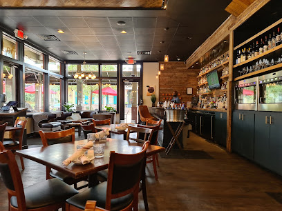 POUR Restaurant & Bar - 1 Degaulle Square, Lafayette, LA 70508