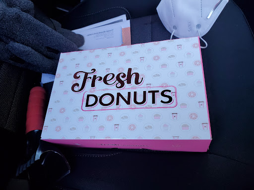 Donut Shop «Donut Land», reviews and photos, 19350 SW Boones Ferry Rd, Tualatin, OR 97062, USA