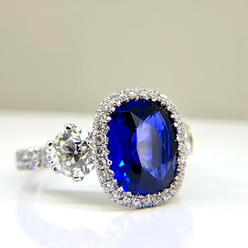 Jewelry Store «Henry C Reid & Son», reviews and photos, 1591 Post Rd, Fairfield, CT 06824, USA