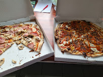 Pizza du Pizzas à emporter Camion Divina Pizza (mardi Dolo, jeudi St Igneuc, Vendredi La Poterie, Samedi Landehen) à Jugon-les-Lacs - n°2