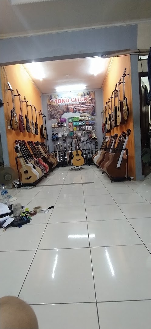 Alle Musik Toko Gitar Tangerang Photo