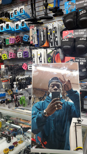 Bicycle Store «BikeLane Bicycle Store», reviews and photos, 85-13 Jamaica Ave, Woodhaven, NY 11421, USA