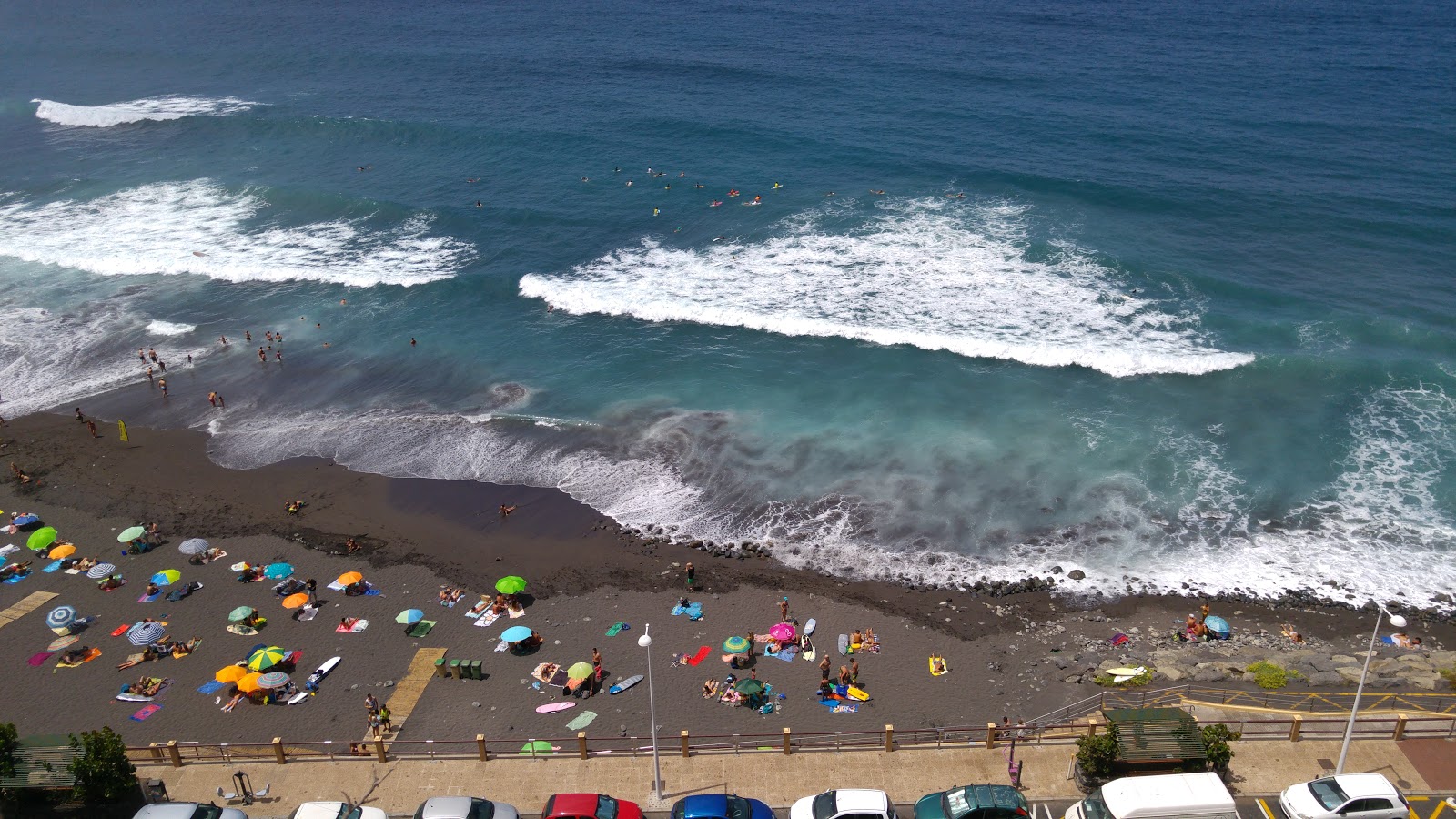 Foto de Playa del Socorro con arena fina y gris superficie
