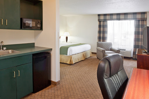 Holiday Inn Express & Suites Alliance, an IHG Hotel image 7