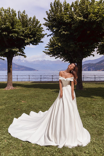 Bridal Shop «Viero Bridal», reviews and photos, 2236 W Chicago Ave, Chicago, IL 60622, USA