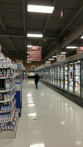 Supermarket «Giant Eagle Supermarket», reviews and photos, 2775 W Market St, Fairlawn, OH 44333, USA