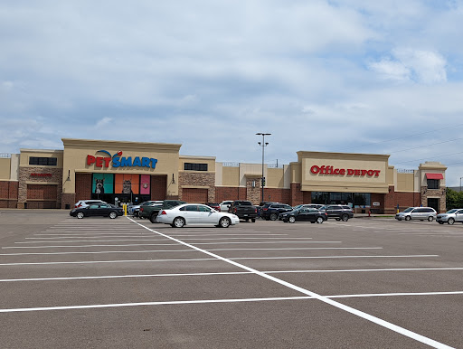 Office Supply Store «OfficeMax», reviews and photos, 11160 Fountains Dr, Maple Grove, MN 55369, USA