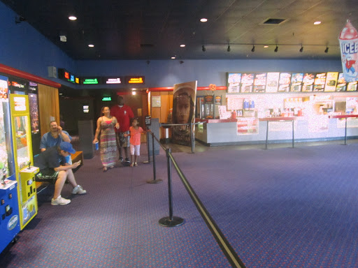 Movie Theater «Dipson McKinley Mall», reviews and photos, 3701 McKinley Pkwy, Buffalo, NY 14219, USA