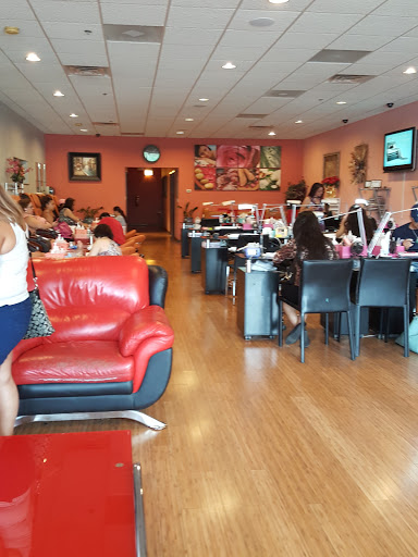 Shopping Mall «Addison Mall», reviews and photos, 2970 W Addison St, Chicago, IL 60618, USA