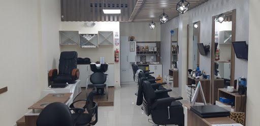 D' Caballeros D' Damas Barbería Peluquería Spa