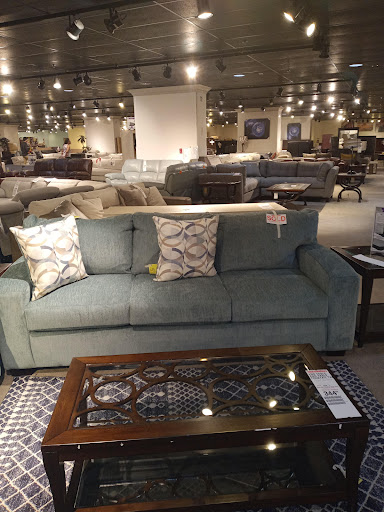 Outlet Store «Rooms To Go Outlet Furniture Store - Norcross», reviews and photos, 6288 Dawson Blvd, Norcross, GA 30093, USA