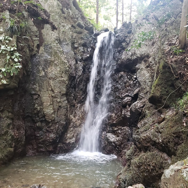 獅子ヶ滝(毛呂山町阿諏訪）