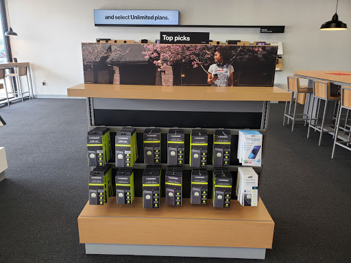 Cell Phone Store «Verizon», reviews and photos, 26 Northfield Ctr, Whiteville, NC 28472, USA