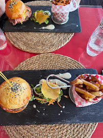 Hamburger du Restaurant créole La Rhumerie du pirate à Saint-François - n°3