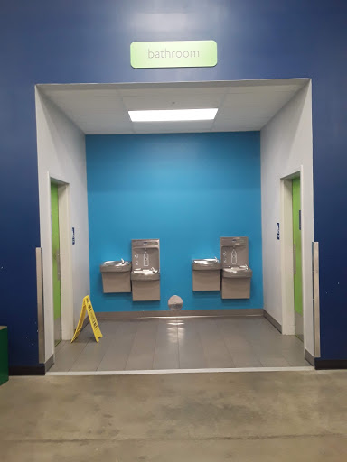 Shopping Mall «Riverdale Plaza Shopping Center», reviews and photos, 1044 W Mercury Blvd, Hampton, VA 23666, USA