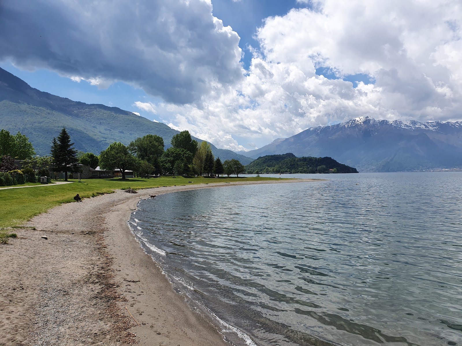 Foto de Spiaggia Ontano con algo limpia nivel de limpieza