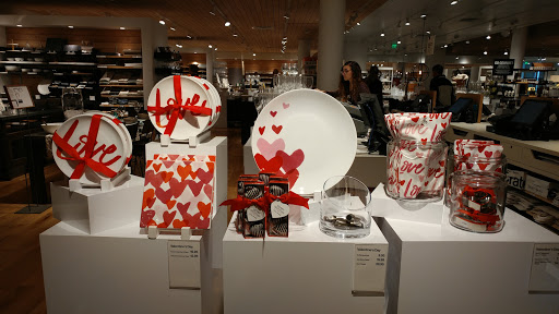 Furniture Store «Crate and Barrel», reviews and photos, 1200 Morris Turnpike, Short Hills, NJ 07078, USA