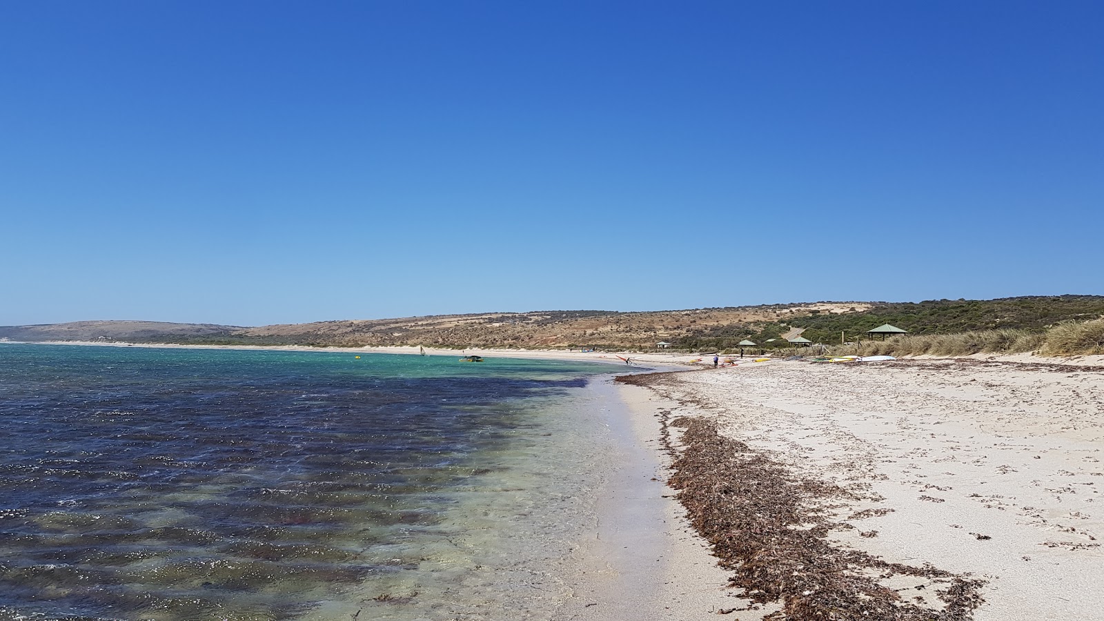 Foto de Coronation Beach con arena beige superficie