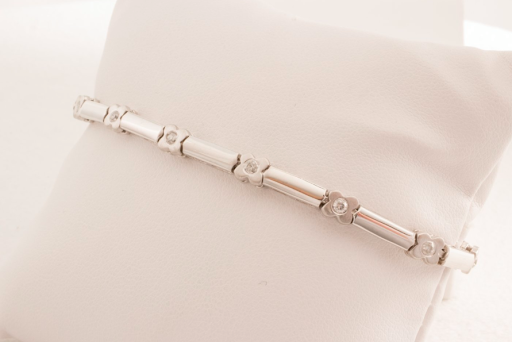 Jewelry Store «Royalty Fine Jewelers», reviews and photos, 10500 Ulmerton Rd #656, Largo, FL 33771, USA