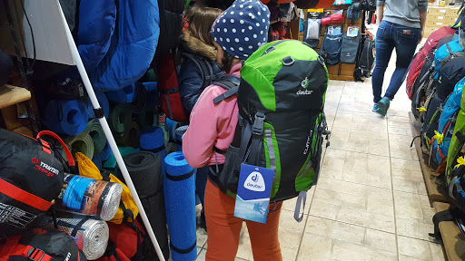Stores to buy women's backpacks Bucharest