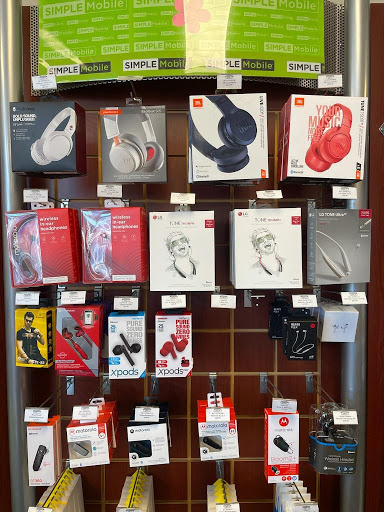 Cell Phone Store «Wireless Toyz 523», reviews and photos, 5891 W Craig Rd, Las Vegas, NV 89130, USA