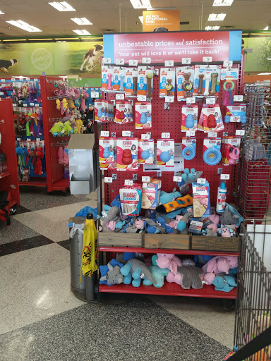 Pet Supply Store «Petco Animal Supplies», reviews and photos, 3525 W Victory Blvd, Burbank, CA 91505, USA