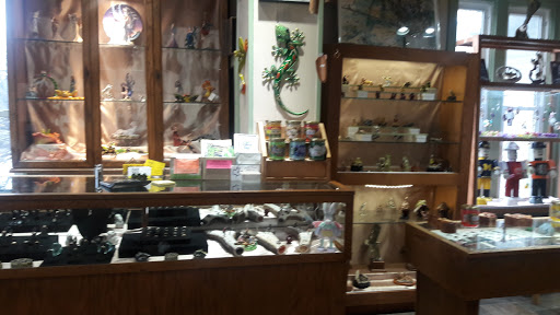 Boutique «Su Casa Boutique», reviews and photos, 1041 N Cedar St, Lansing, MI 48906, USA