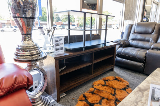 Furniture Store «ROYAL FURNITURE», reviews and photos, 339 S Green Bay Rd, Waukegan, IL 60085, USA