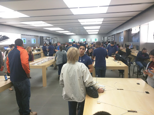 Computer Store «Apple Willowbrook», reviews and photos, 1400 Willowbrook Mall, Wayne, NJ 07470, USA