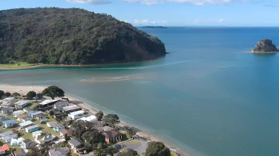 Waiwera Beach