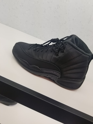 Shoe Store «Nike Factory Store», reviews and photos, 12801 W Sunrise Blvd Suite 1005, Sunrise, FL 33323, USA