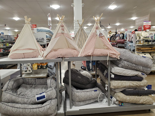 Department Store «T.J. Maxx & HomeGoods», reviews and photos, 221 N West End Blvd, Quakertown, PA 18951, USA