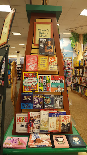 Barnes & Noble image