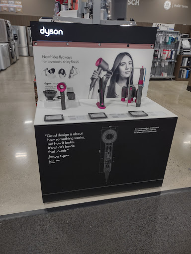 Electronics Store «Best Buy», reviews and photos, 19555 W Bluemound Rd, Brookfield, WI 53045, USA