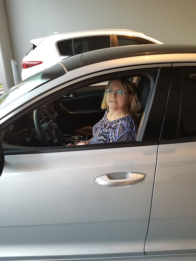 Kia Dealer «Community Kia», reviews and photos, 4221 East Fwy, Baytown, TX 77521, USA