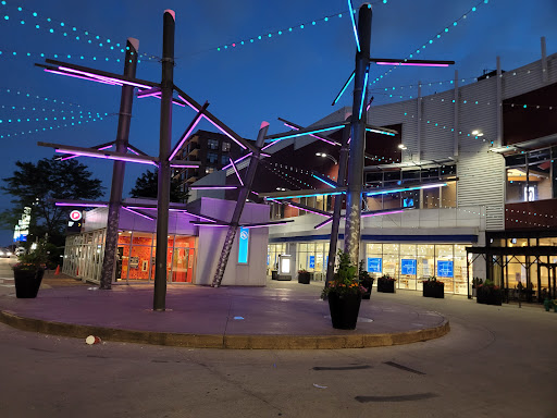 Shopping Mall «The Shops at Roosevelt Collection», reviews and photos, 150 W Roosevelt Rd, Chicago, IL 60605, USA