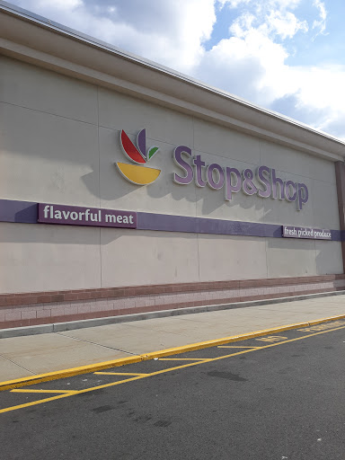 Grocery Store «Stop & Shop», reviews and photos, 240 E Sandford Blvd, Mt Vernon, NY 10550, USA