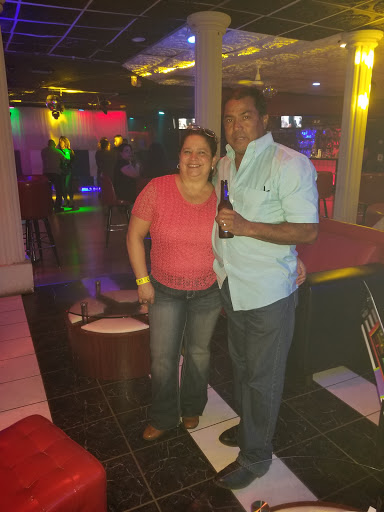 Dance Club «Viva Le Mirage», reviews and photos, 5990 Winkler Rd, Fort Myers, FL 33919, USA