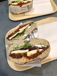 Photo n°43 de BAGELSTEIN • Bagels & Coffee shop à Bordeaux ()