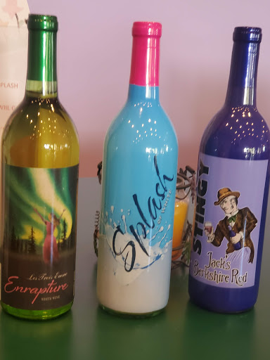 Wine Store «Les Trois Emme Vineyard & Winery», reviews and photos, 8 Knight Rd, New Marlborough, MA 01230, USA