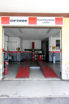 PUNTOGOMME LAZIO SRL - Driver Center Pirelli Via Gaspare Spontini, 57/E, 00013 Mentana RM, Italia