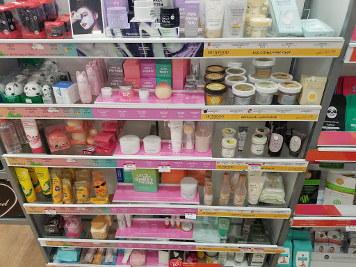 Hair Salon «Ulta Beauty», reviews and photos, 2116 Village Market Place, Morrisville, NC 27560, USA